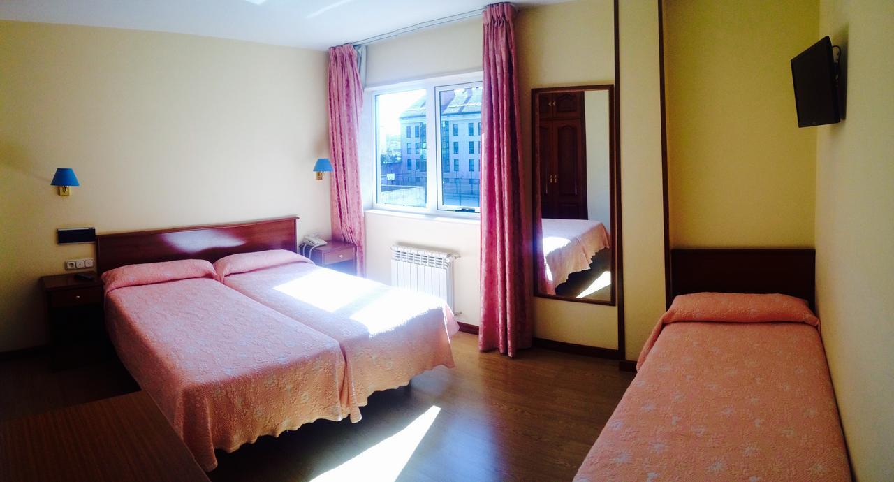Hotel Capital De Galicia ซานติอาโก เด กอมโปสเตลา ภายนอก รูปภาพ